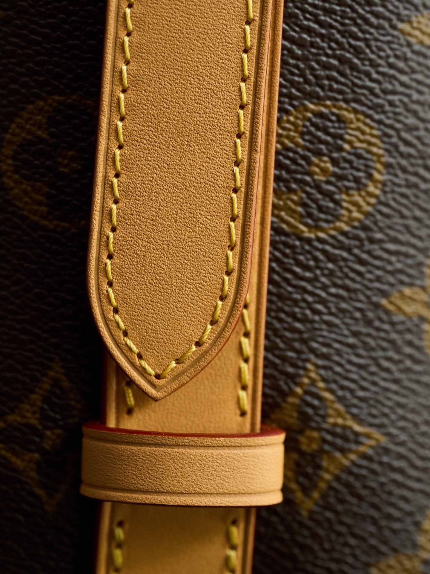All In BB Handbag  M12925