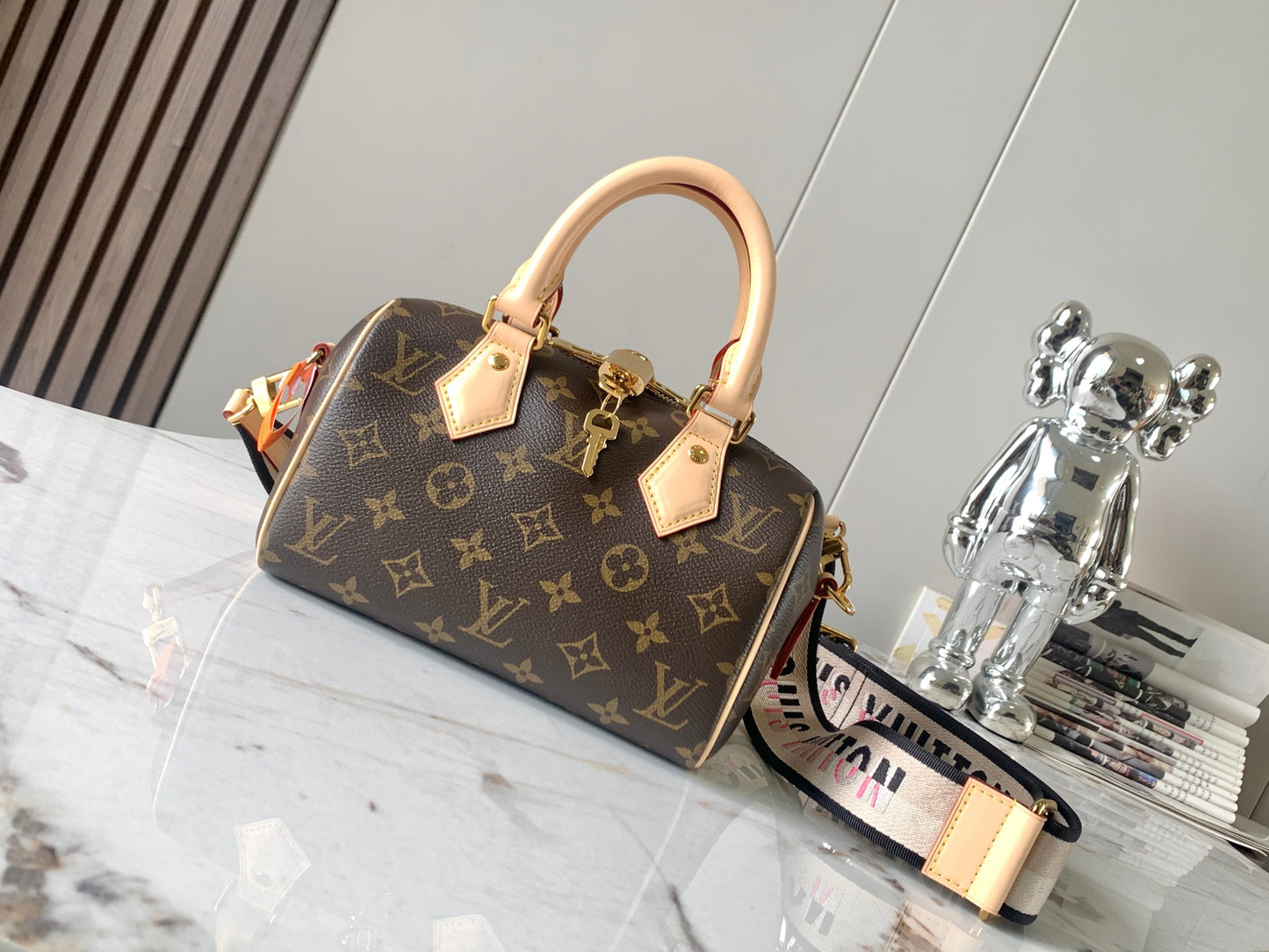 SPEEDY BANDOULIÈRE 20 HANDBAG M46234